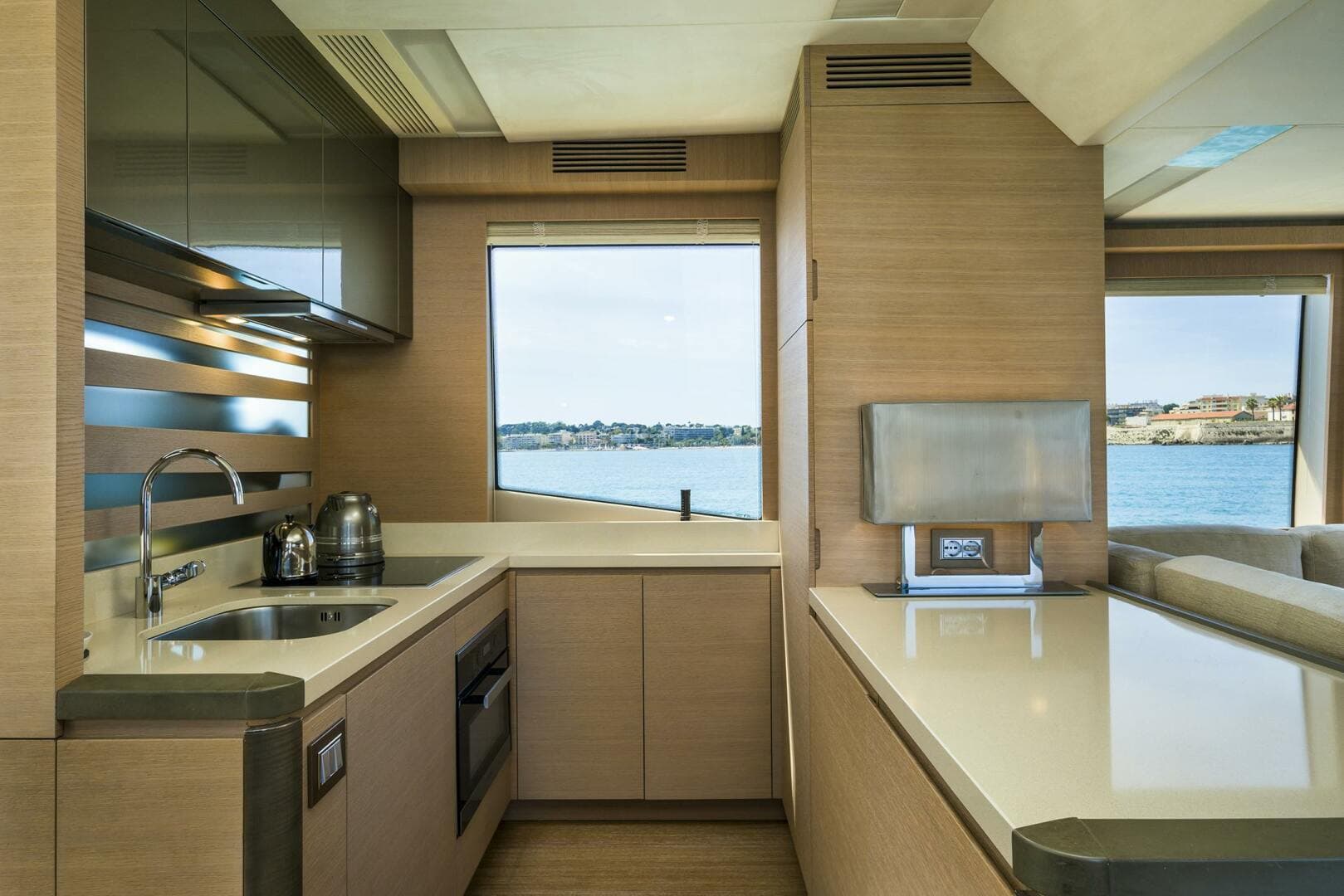 2016 Monte Carlo Yachts Custom — photo 17