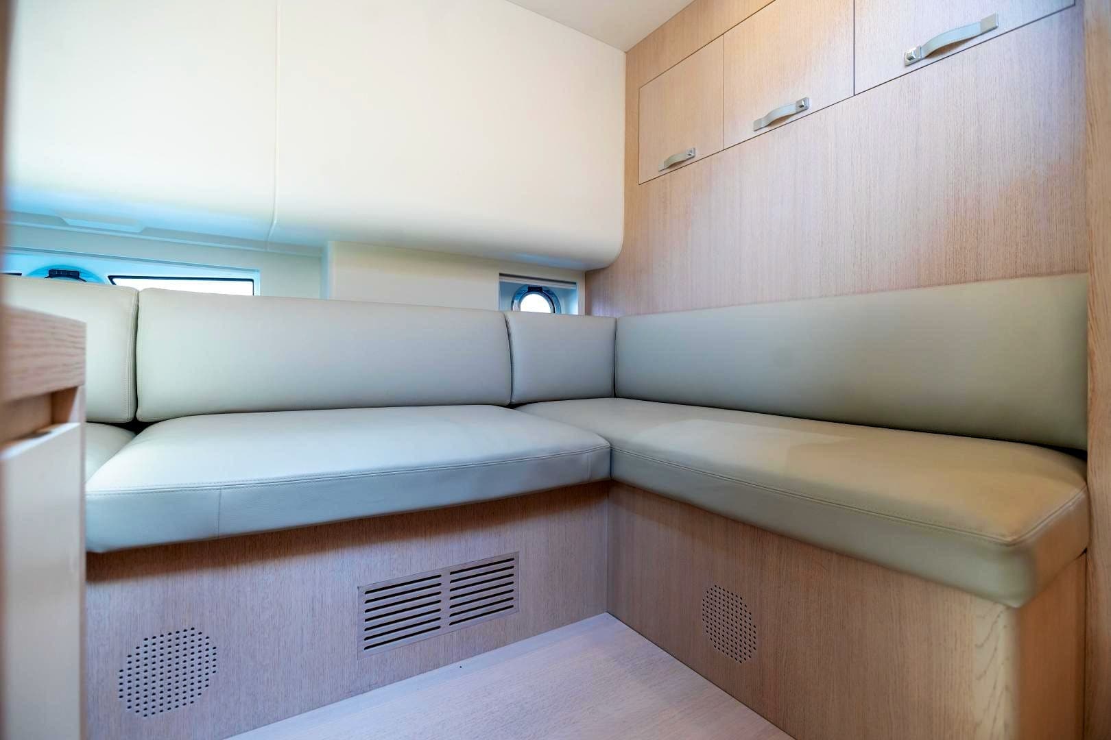 2021 Solaris — photo 4