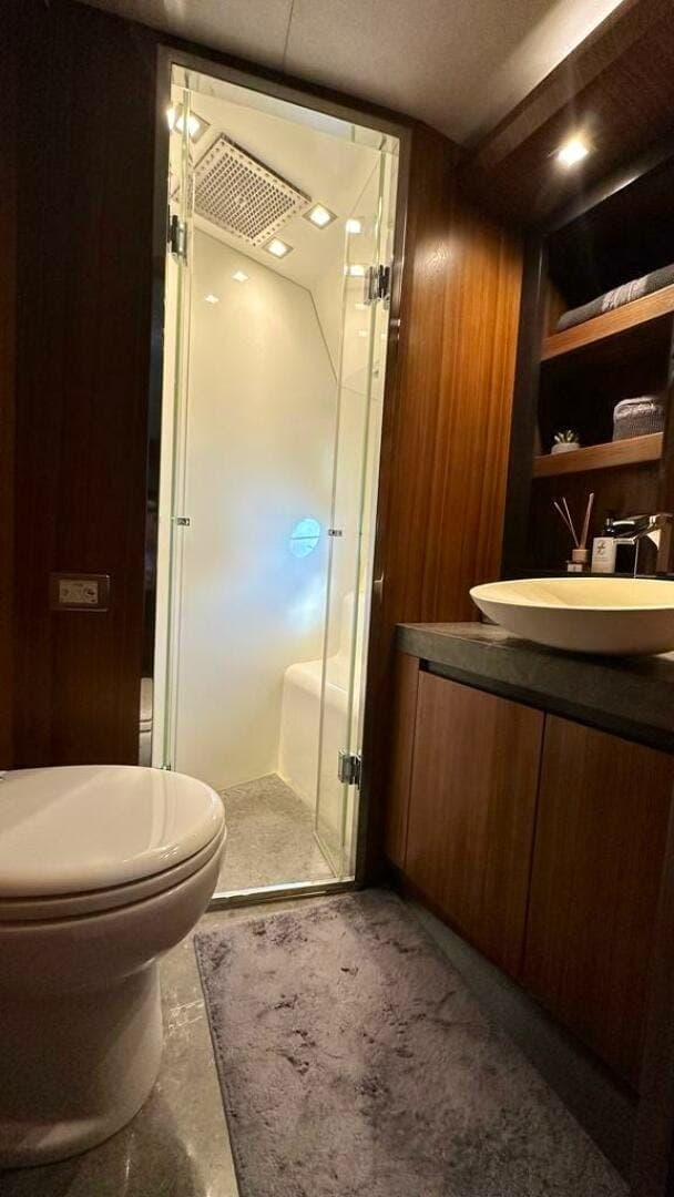 2014 Custom Mcy 65 — photo 21