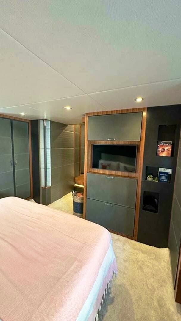 2014 Custom Mcy 65 — photo 18