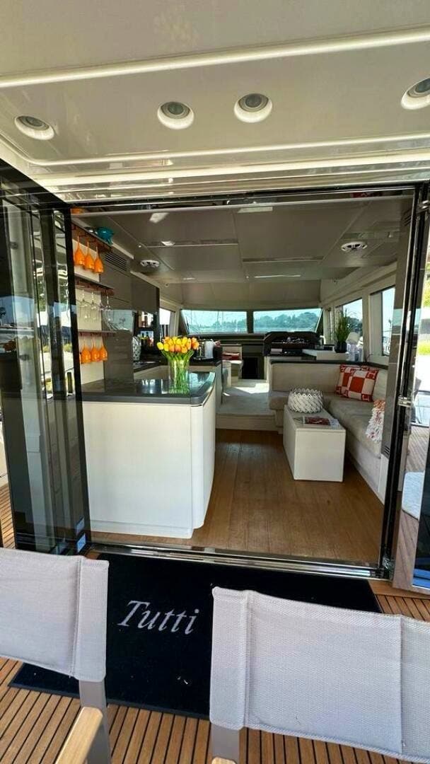 2014 Custom Mcy 65 — photo 7