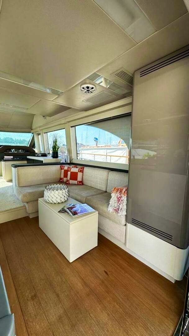 2014 Custom Mcy 65 — photo 10