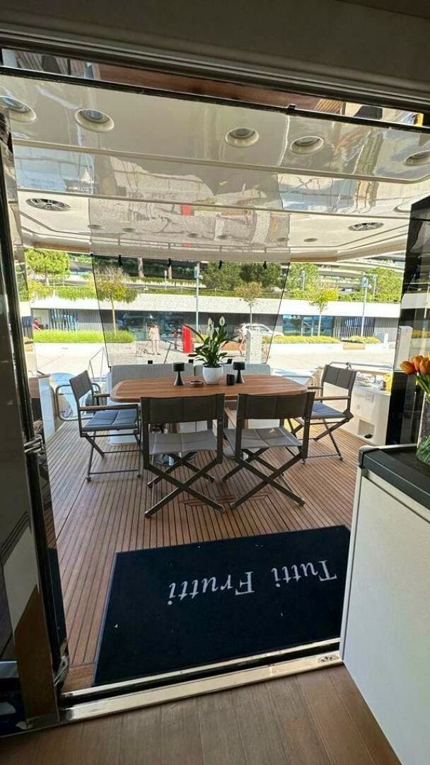 2014 Custom Mcy 65 — photo 6