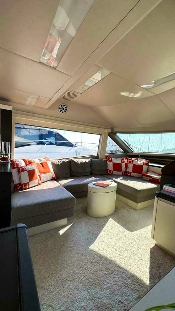 2014 Custom Mcy 65 — photo 12