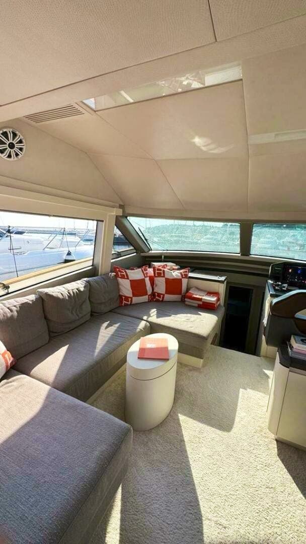 2014 Custom Mcy 65 — photo 13