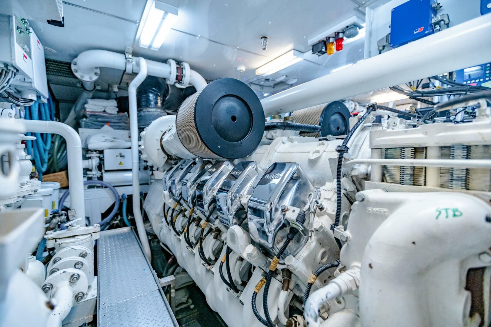 2009 Palmer Johnson 120 — photo 57