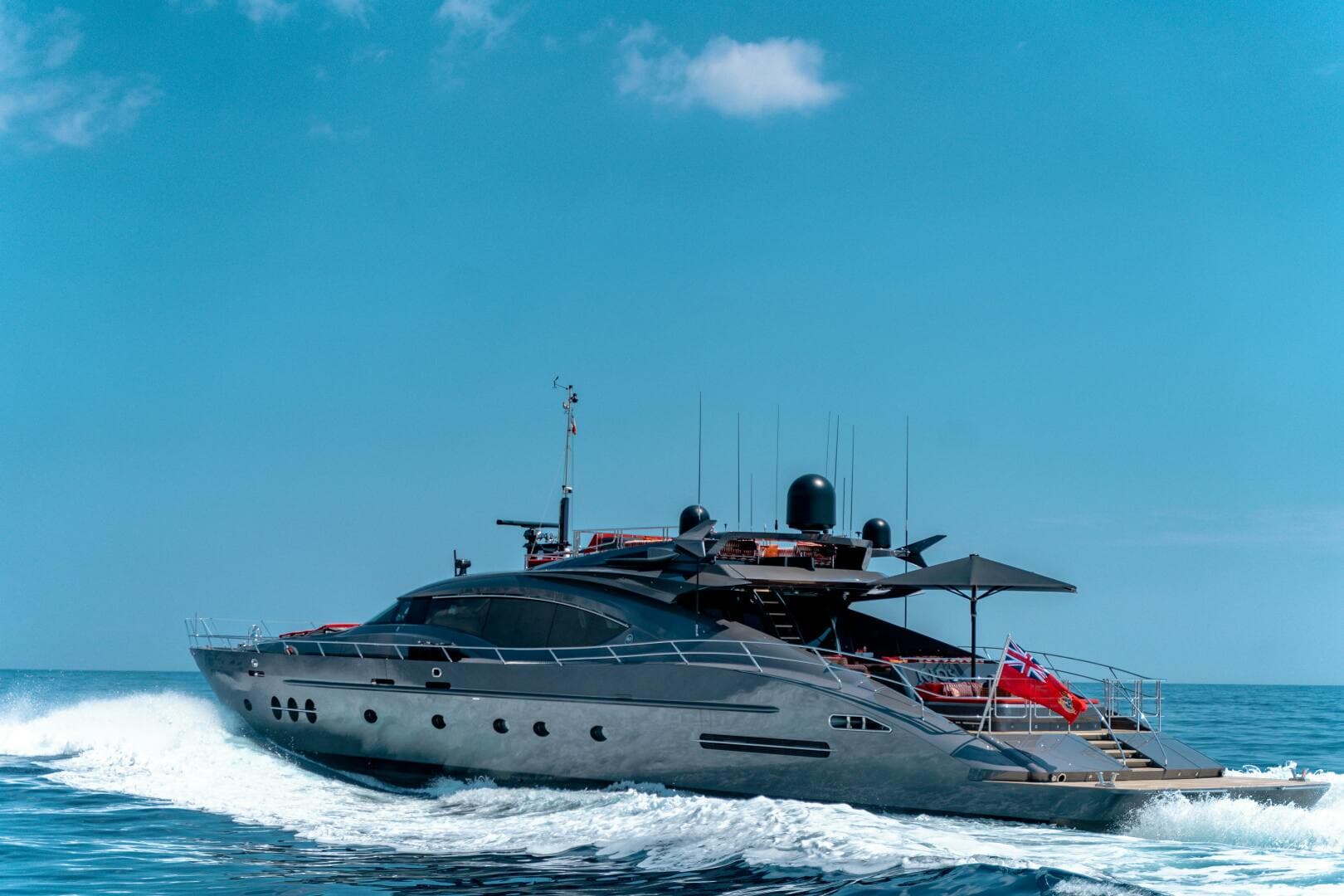 2009 Palmer Johnson 120 — photo 8