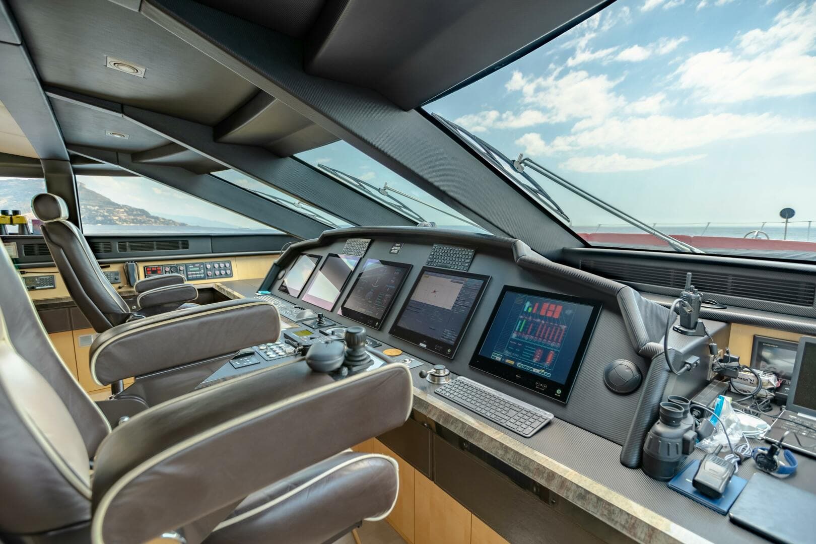 2009 Palmer Johnson 120 — photo 32