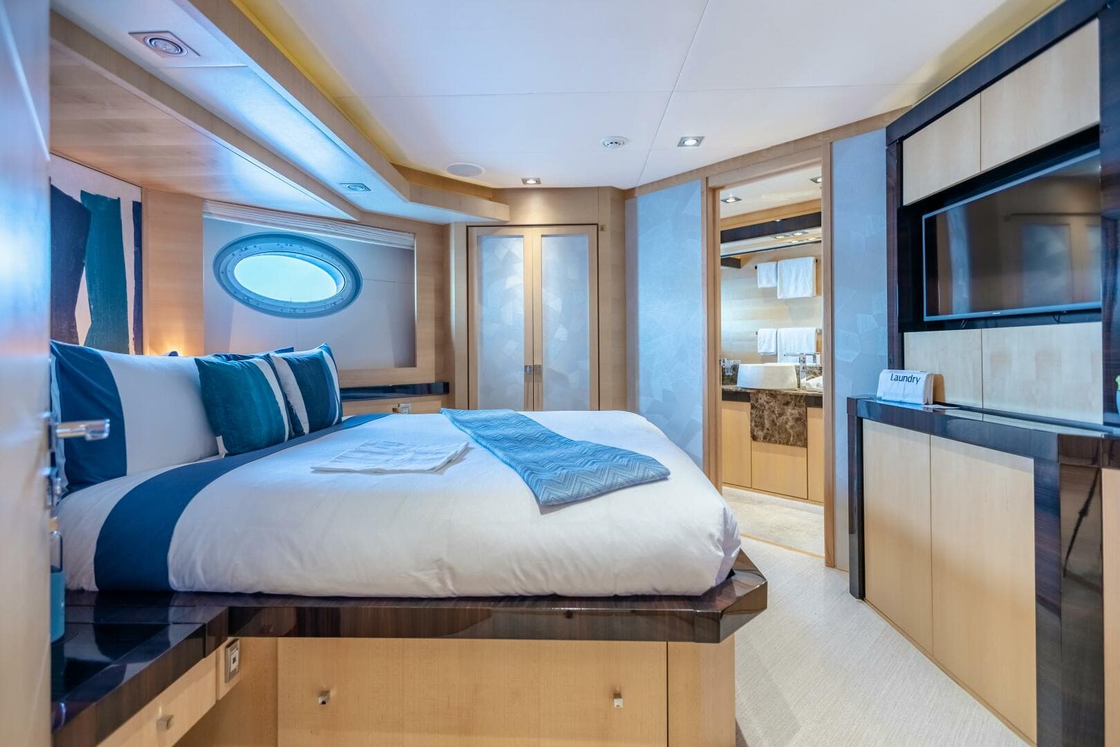 2009 Palmer Johnson 120 — photo 63