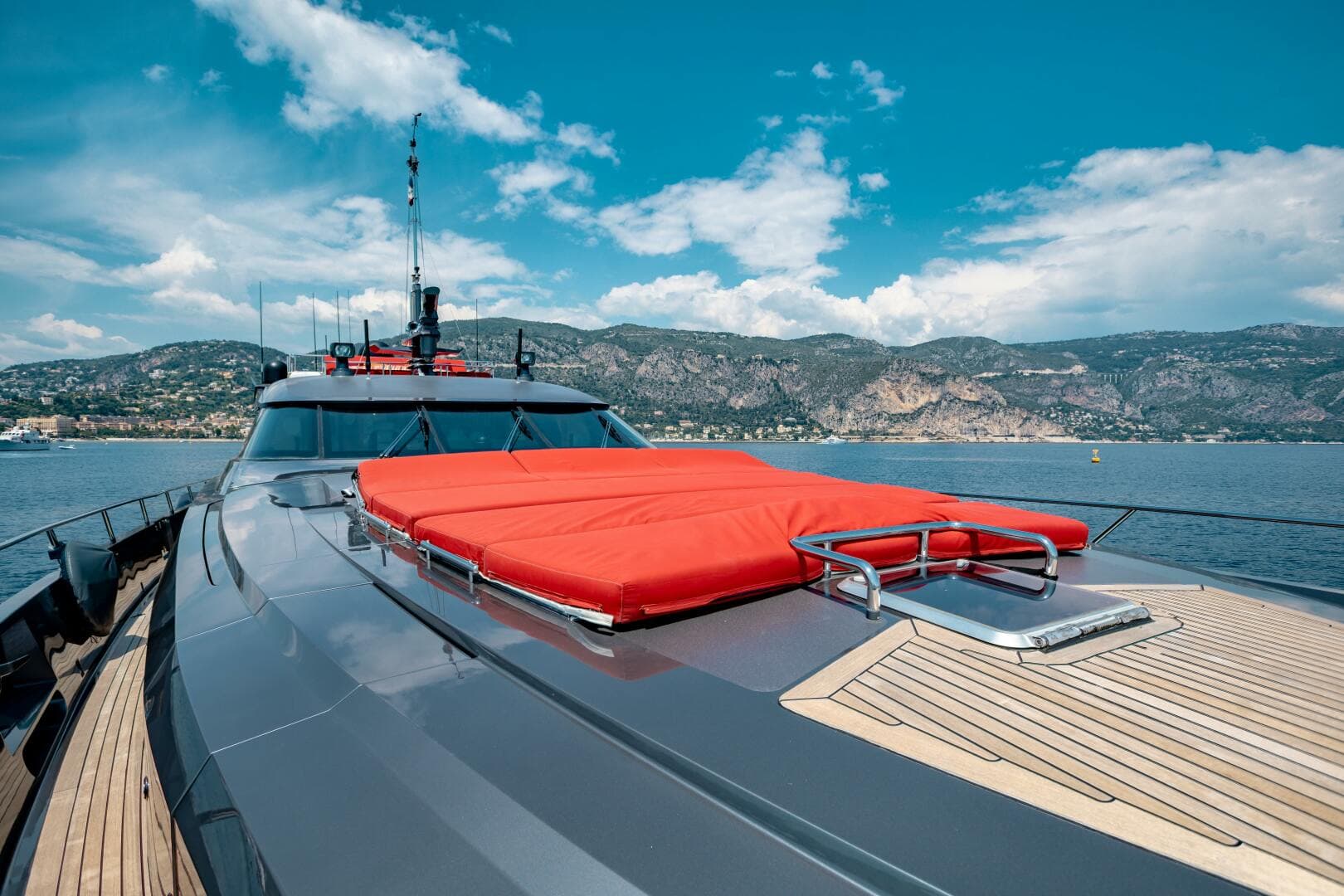 2009 Palmer Johnson 120 — photo 13