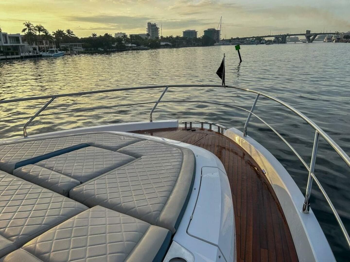 2024 Fairline Squadron 68 — photo 8