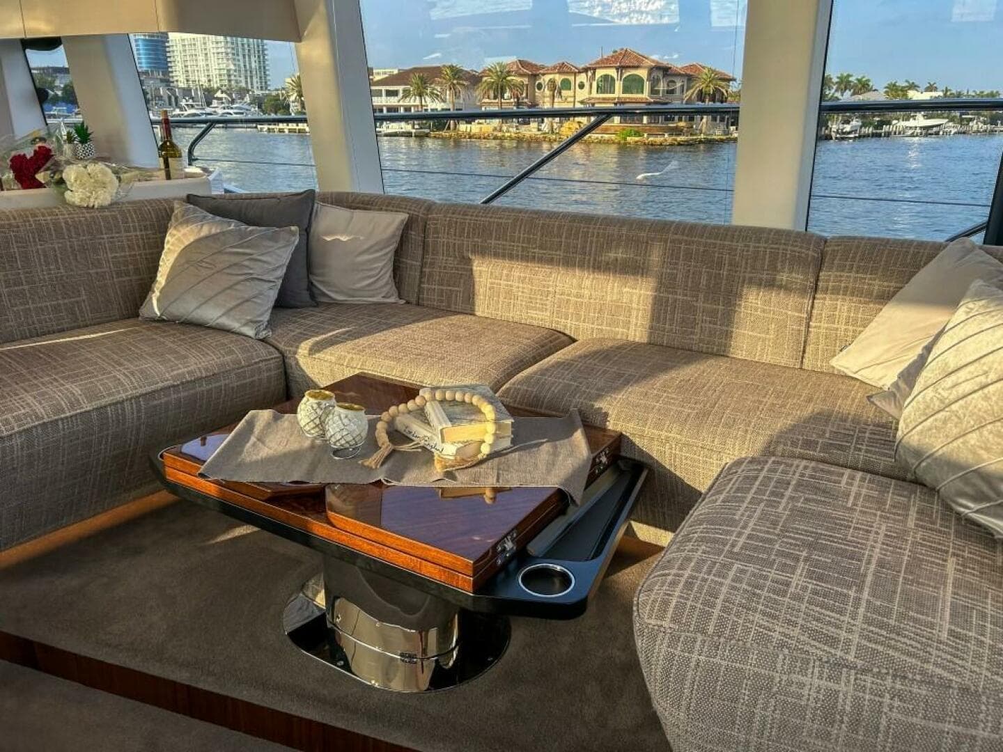 2024 Fairline Squadron 68 — photo 19