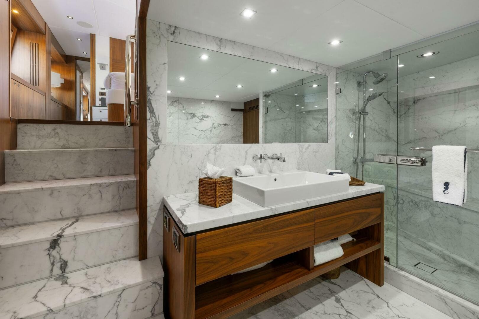 2011 Sunseeker 34M — photo 15