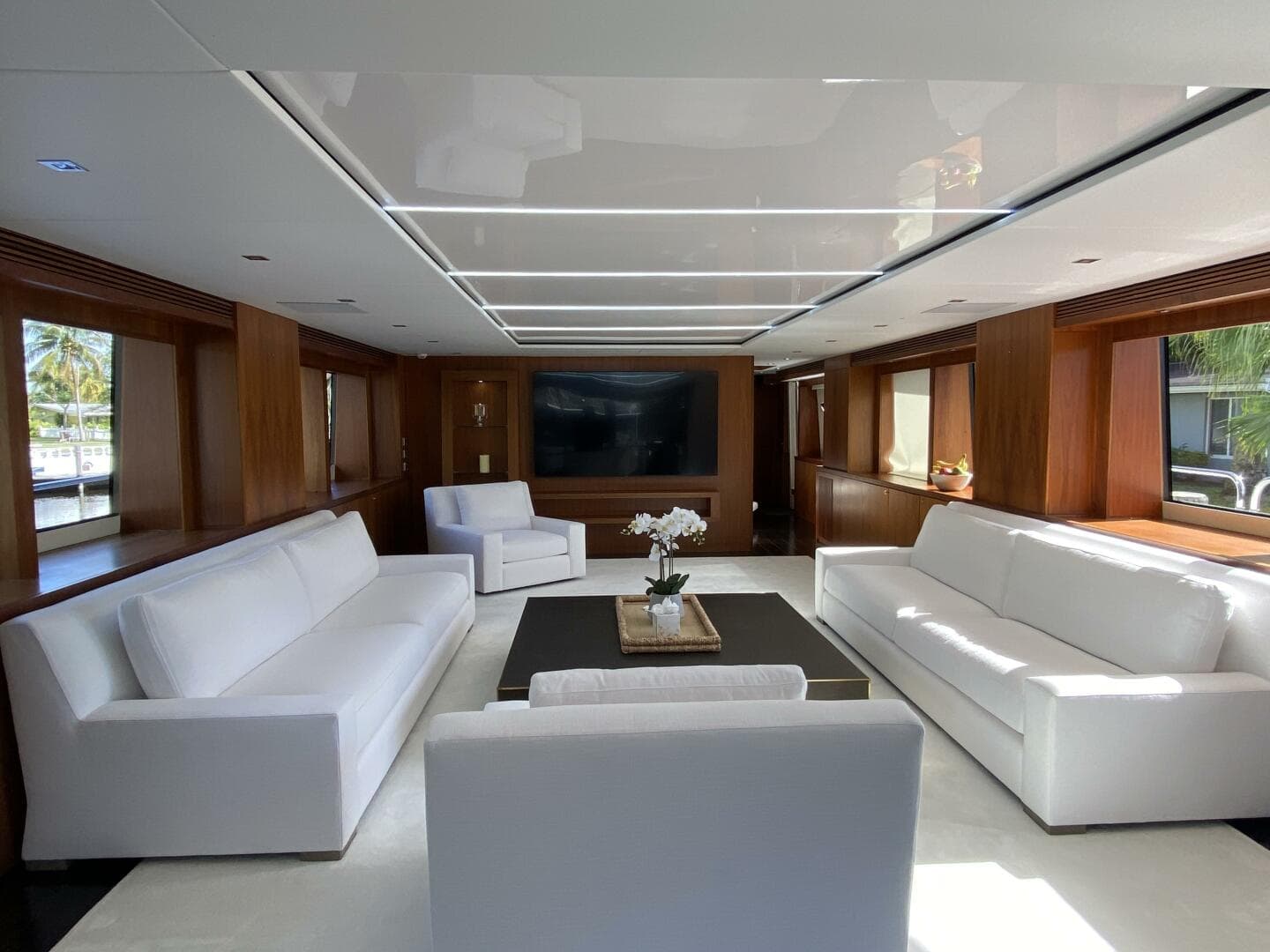 2011 Sunseeker 34M — photo 6