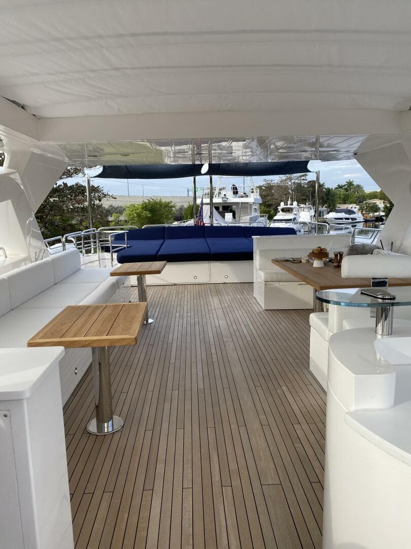 2011 Sunseeker 34M — photo 42