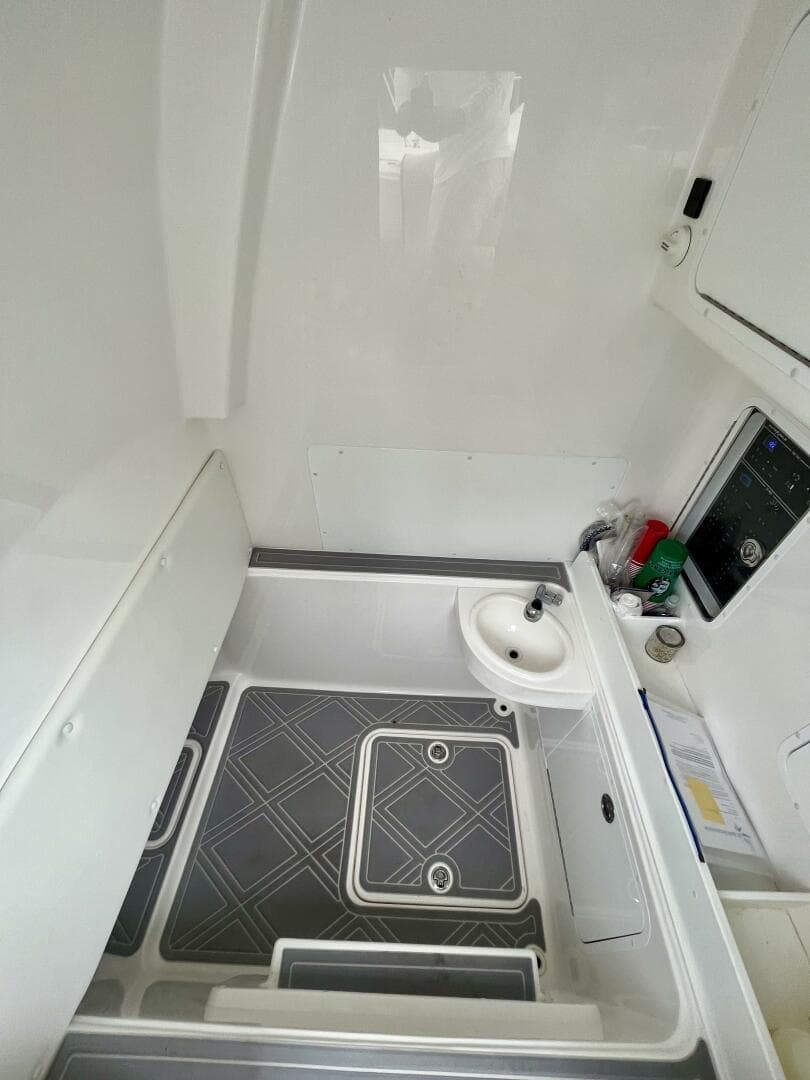 2023 Invincible Open Fisherman — photo 13