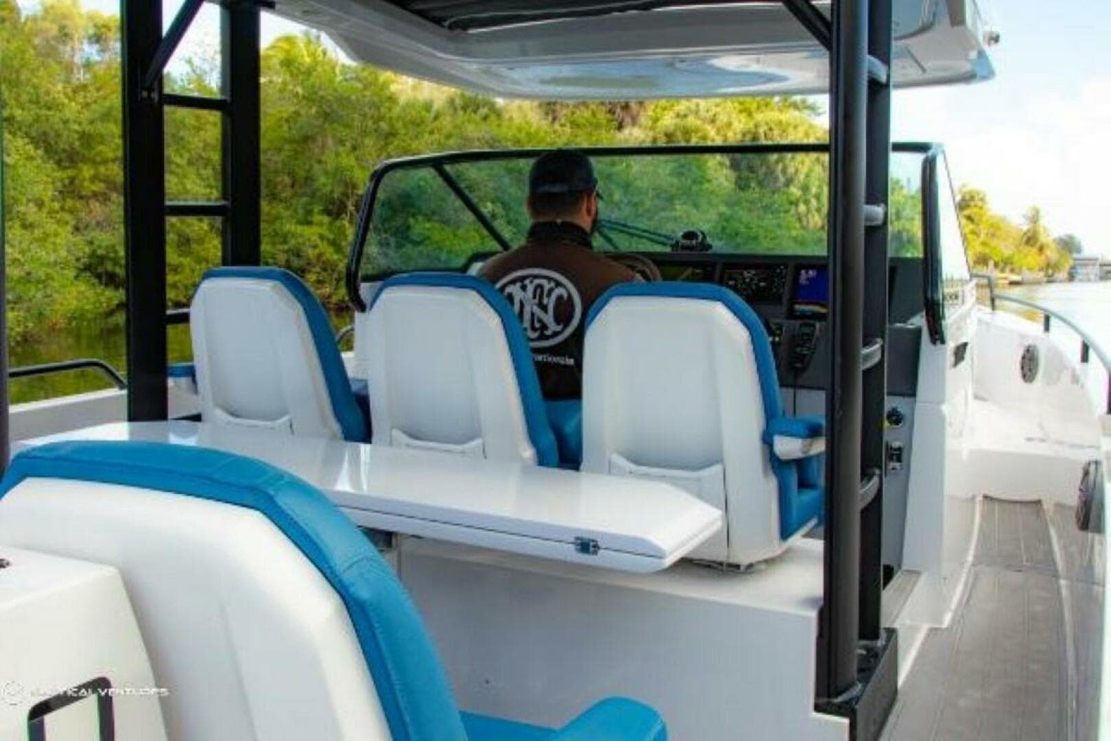 2019 Axopar 37 Sun Top — photo 14