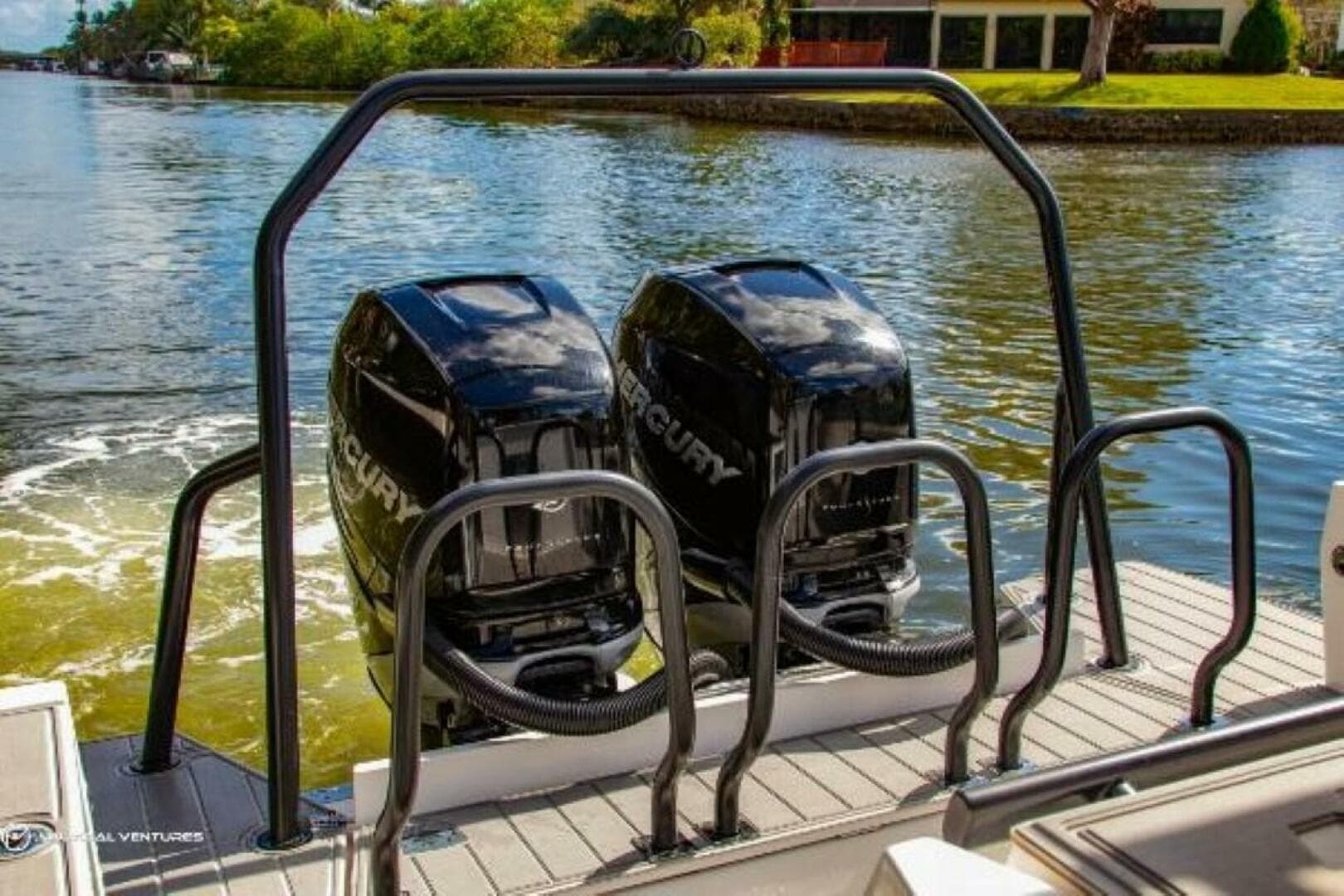 2019 Axopar 37 Sun Top — photo 16