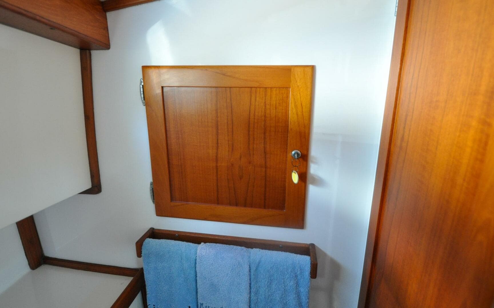 2001 Wilbur 34 — photo 53