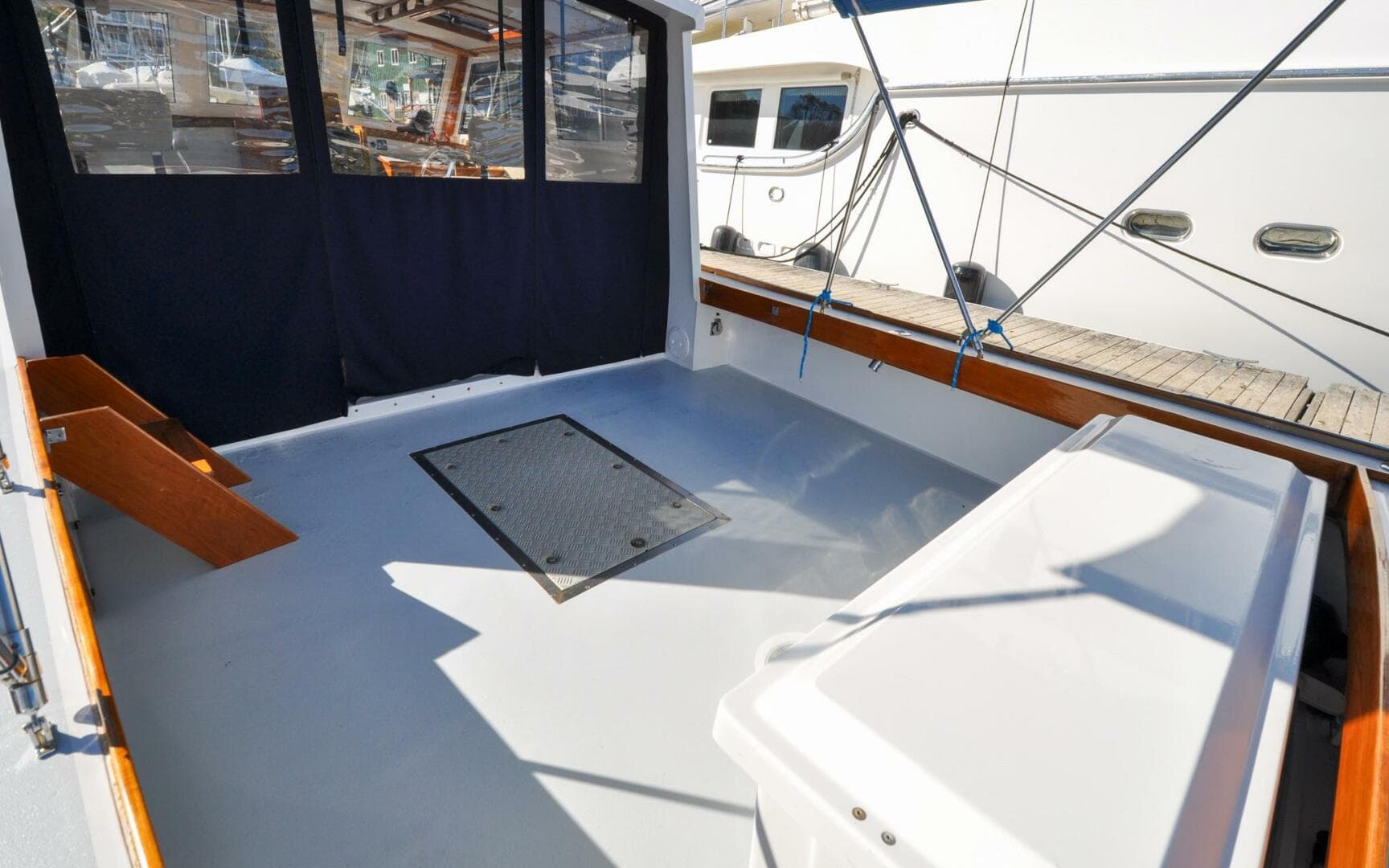 2001 Wilbur 34 — photo 18