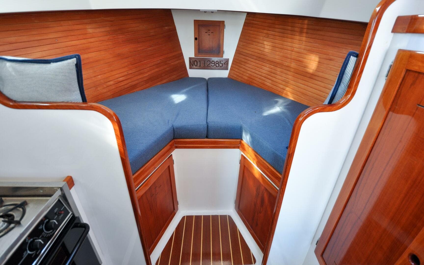 2001 Wilbur 34 — photo 59