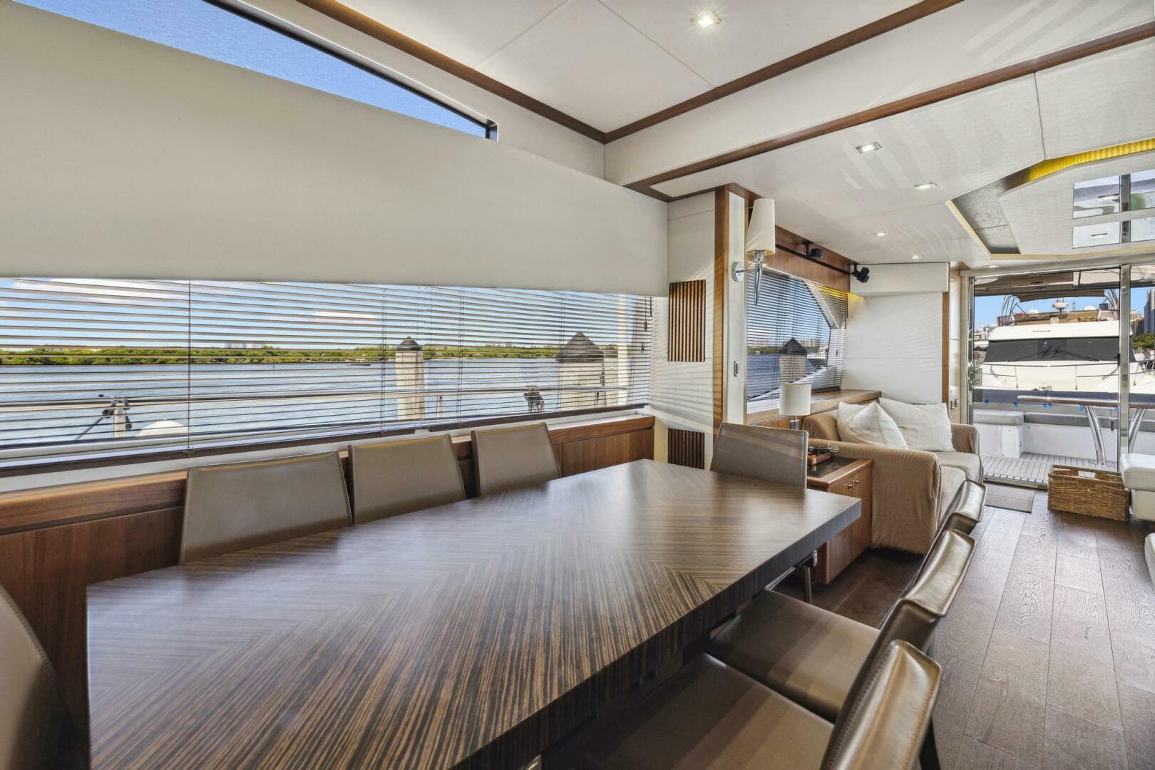 2014 Sunseeker 73 Manhattan — photo 17