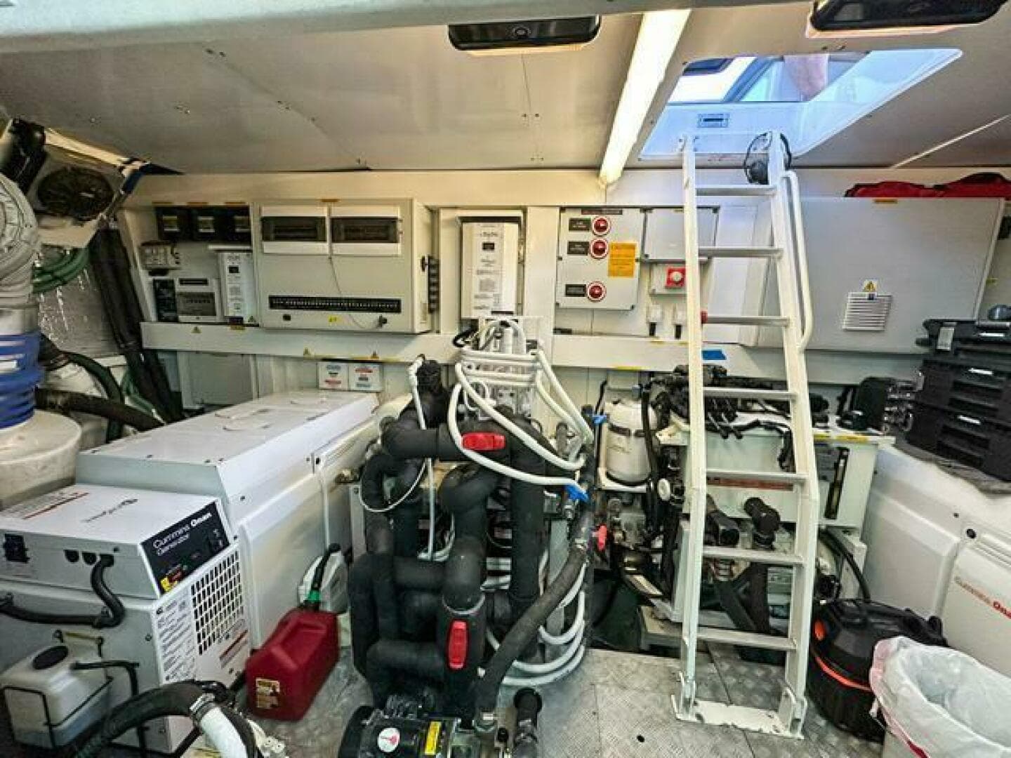 2014 Sunseeker 73 Manhattan — photo 40