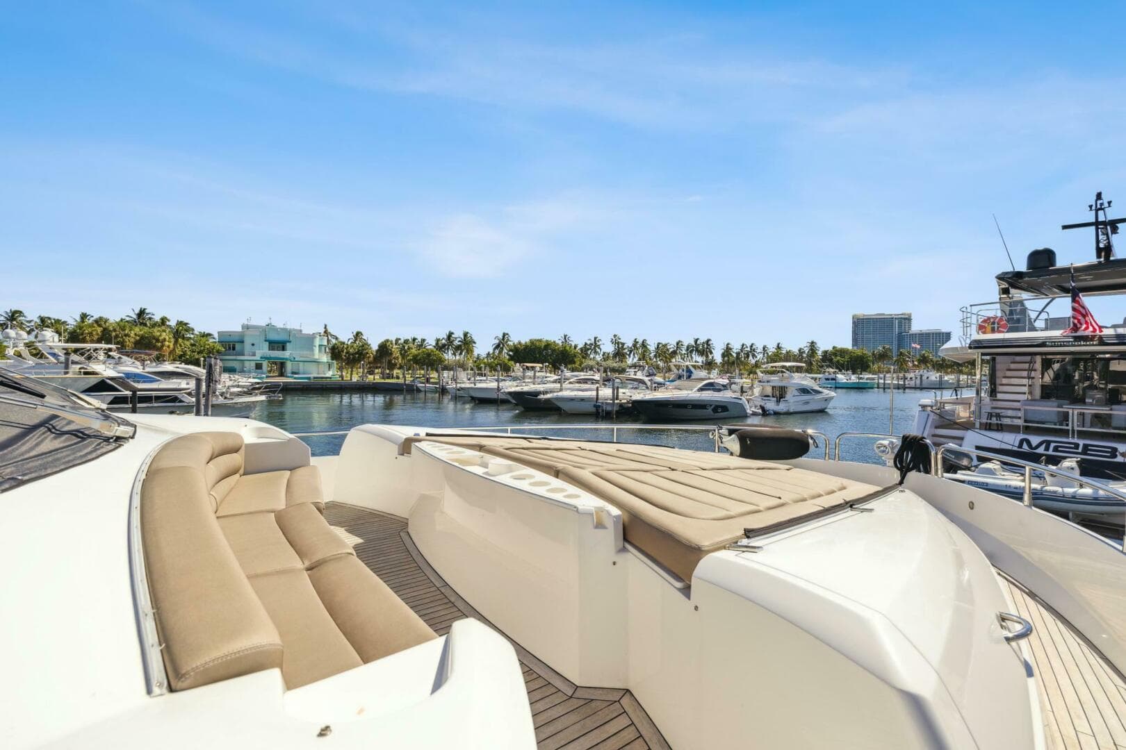 2014 Sunseeker 73 Manhattan — photo 3