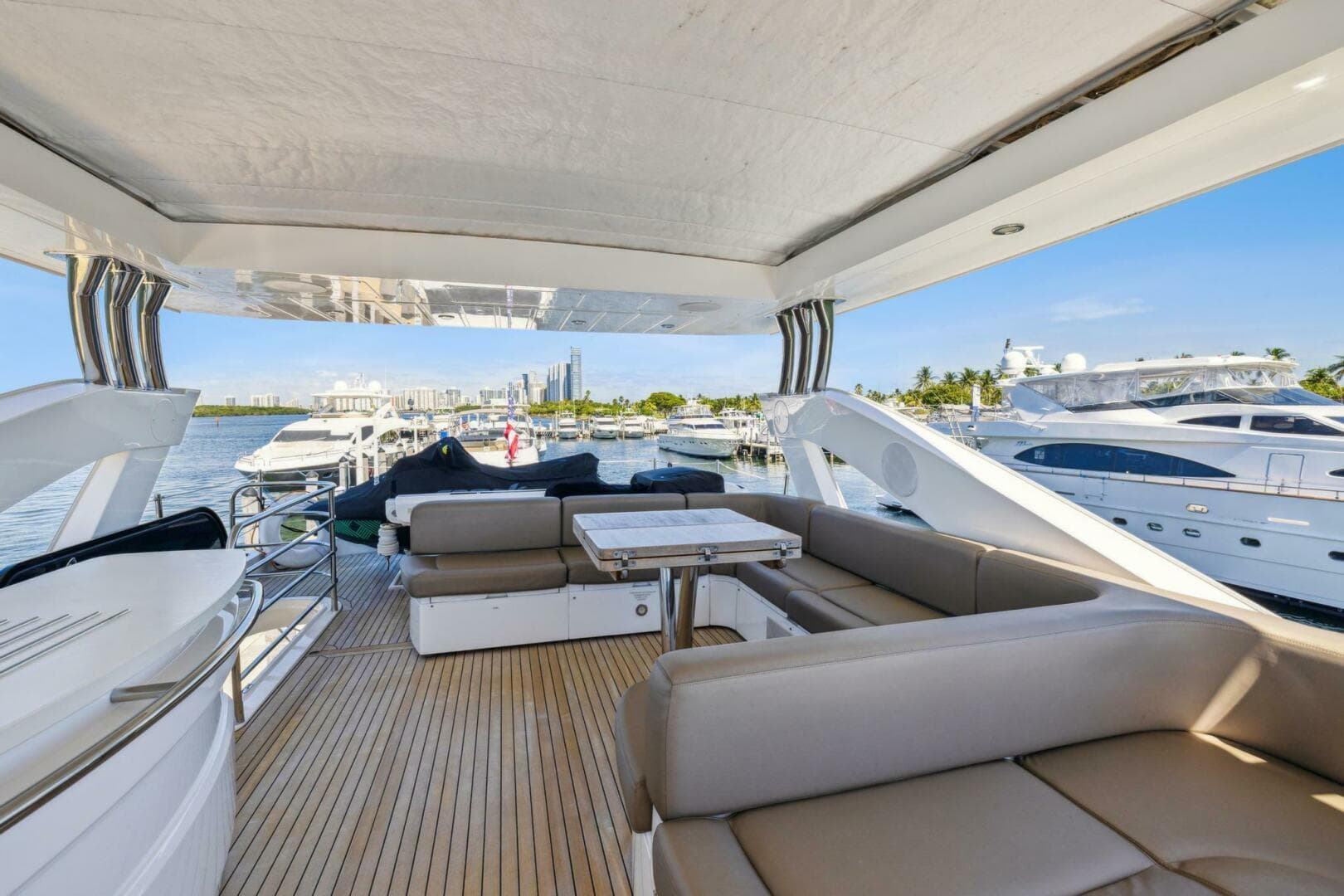 2014 Sunseeker 73 Manhattan — photo 7