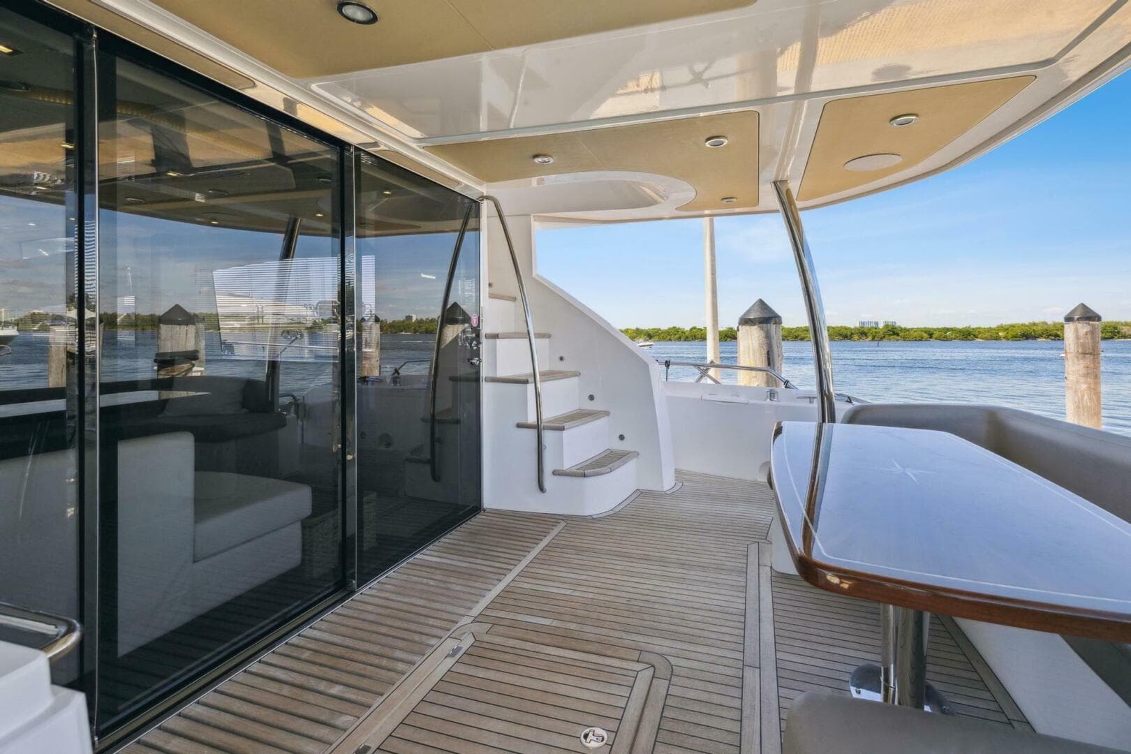 2014 Sunseeker 73 Manhattan — photo 12