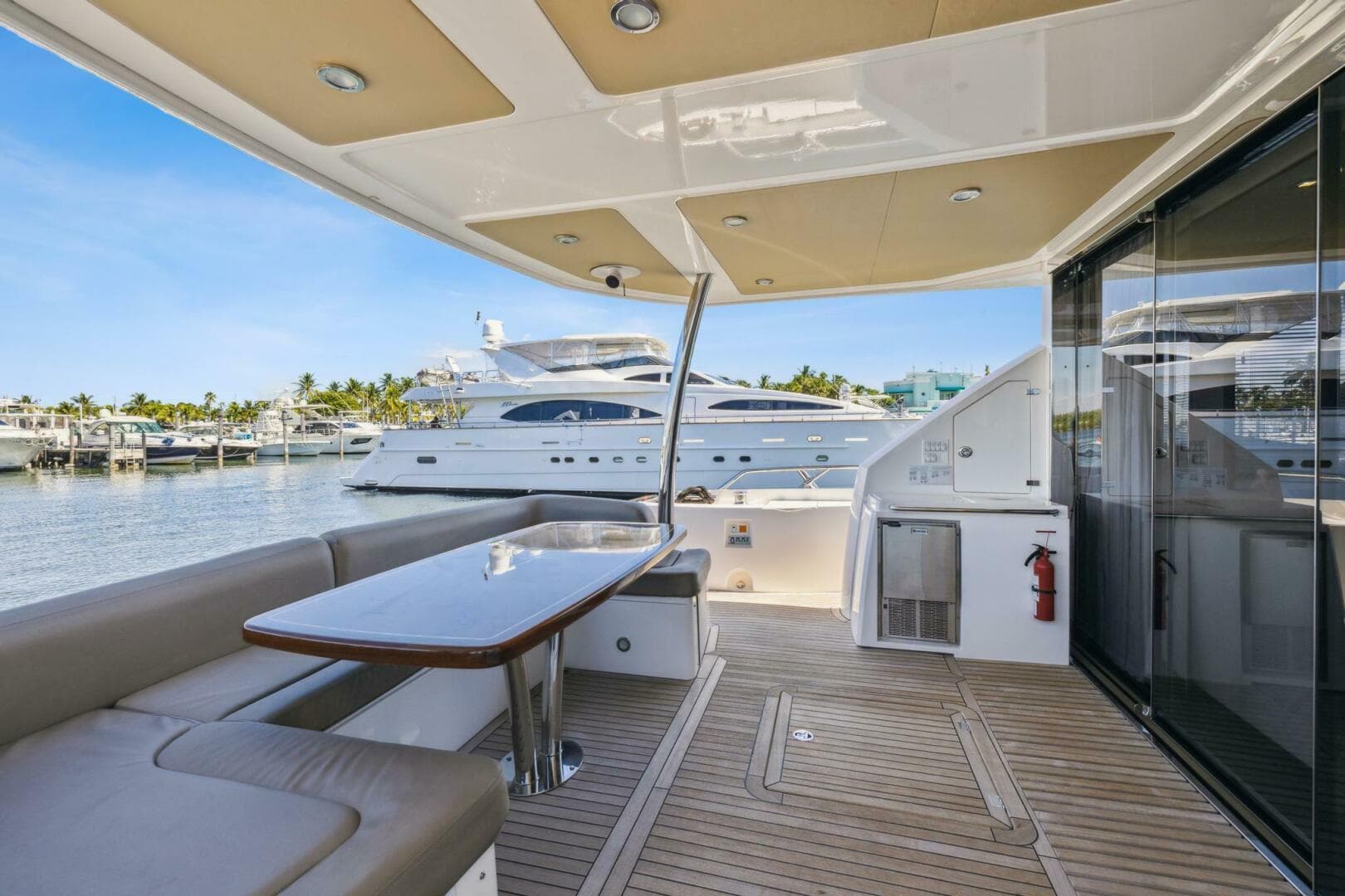 2014 Sunseeker 73 Manhattan — photo 11