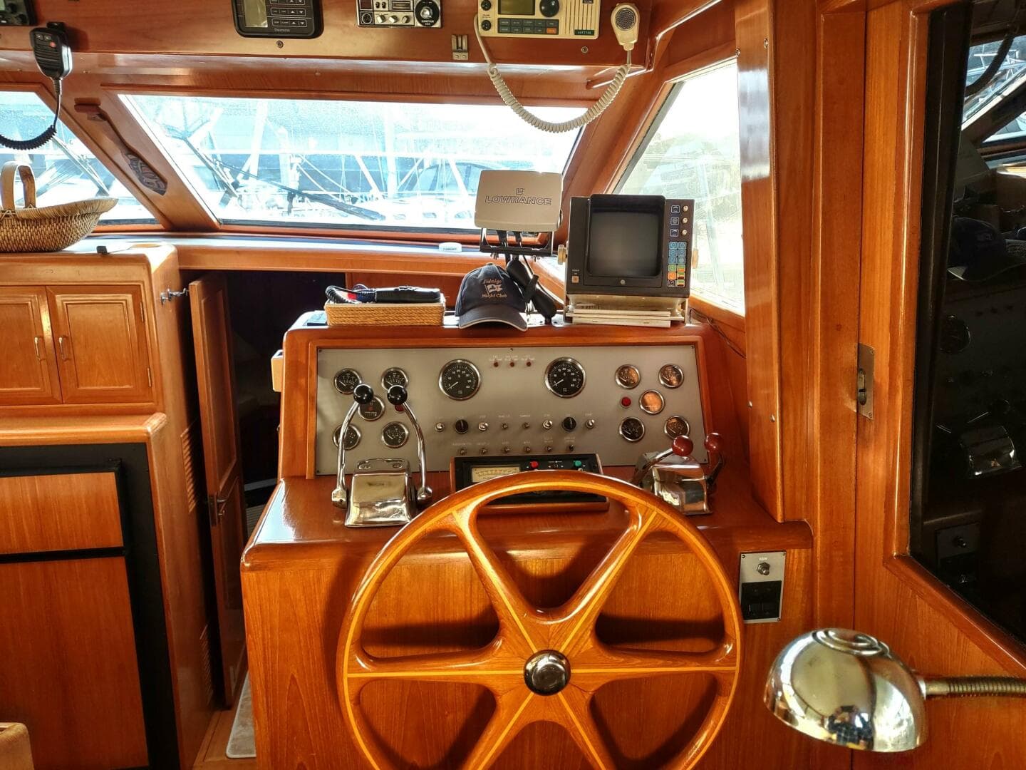 1989 Ocean Alexander — photo 35