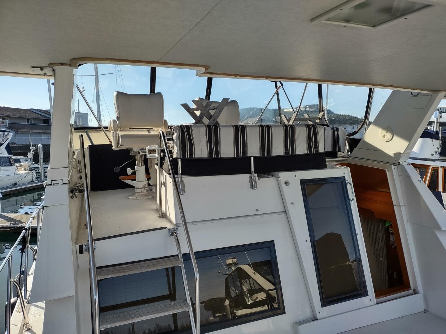 1989 Ocean Alexander — photo 60