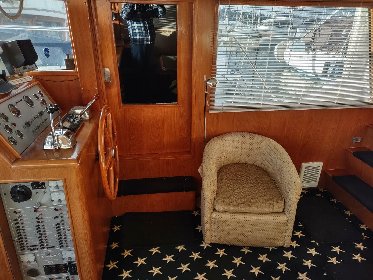 1989 Ocean Alexander — photo 26