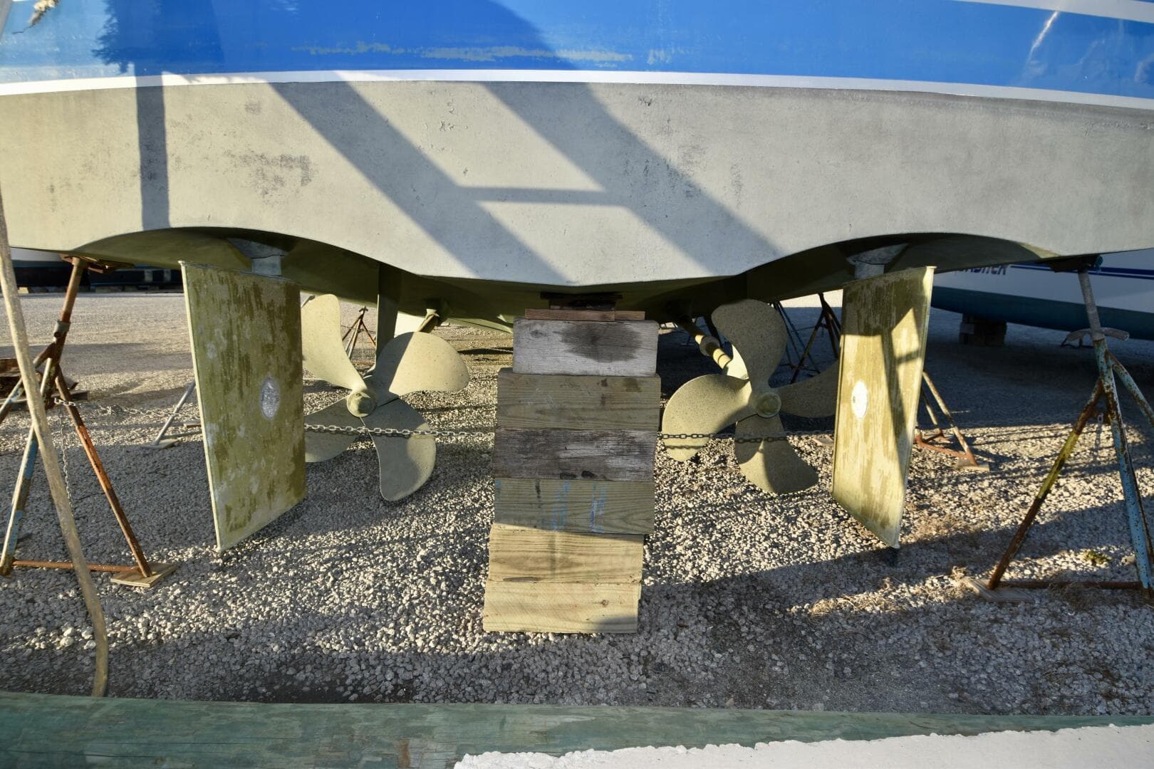 2006 Farmont 70 Expedition Yacht — photo 22