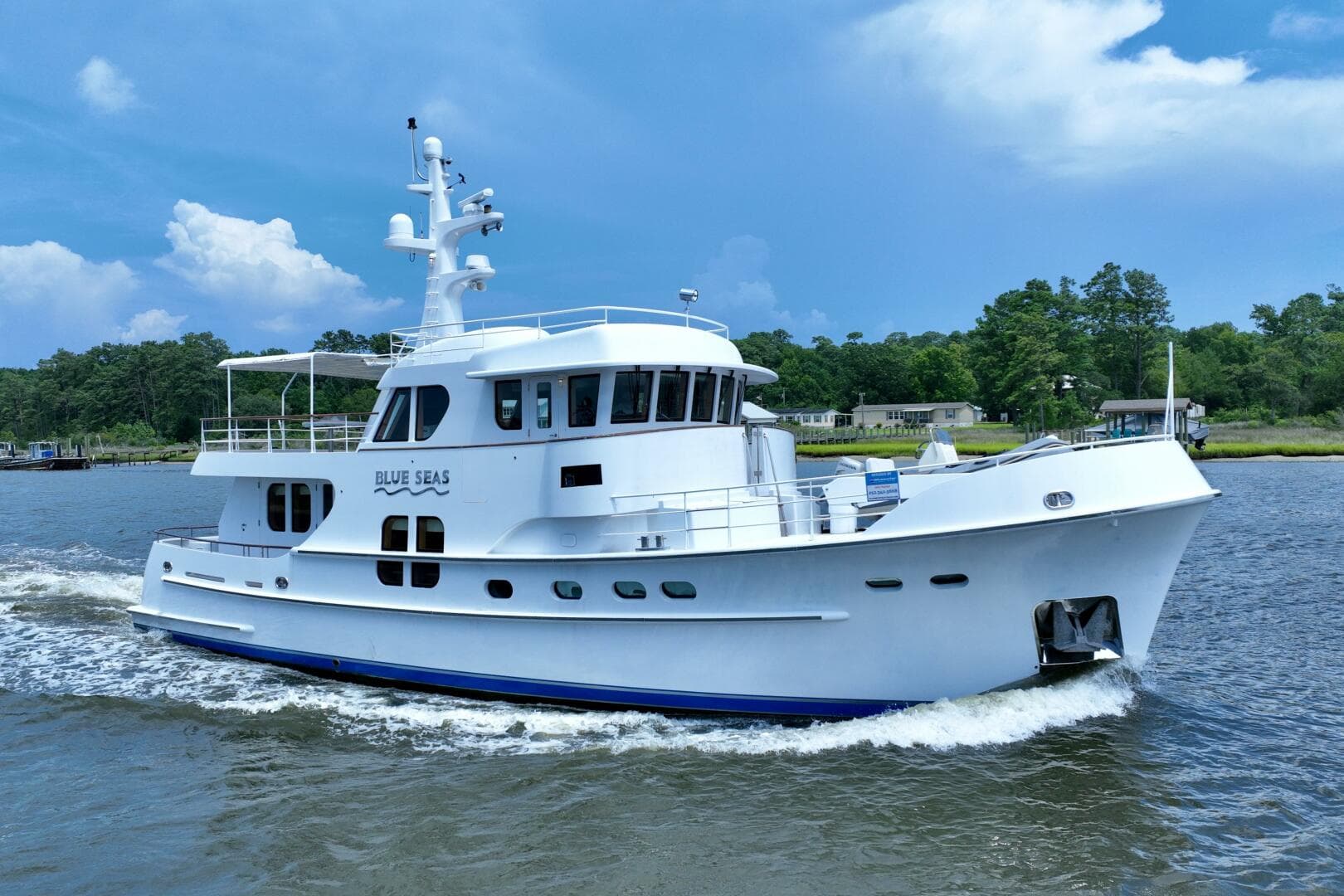 2006 Farmont 70 Expedition Yacht — photo 1