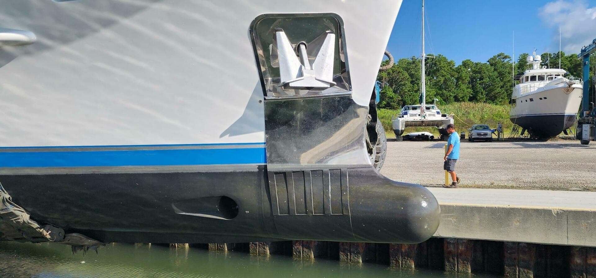 2006 Farmont 70 Expedition Yacht — photo 9