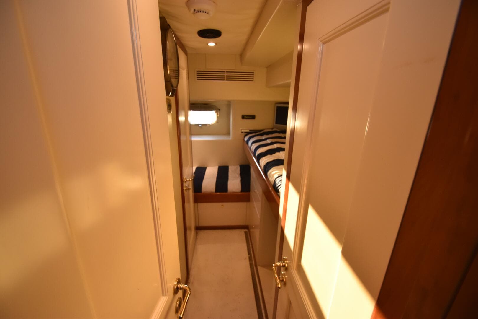 2006 Farmont 70 Expedition Yacht — photo 120