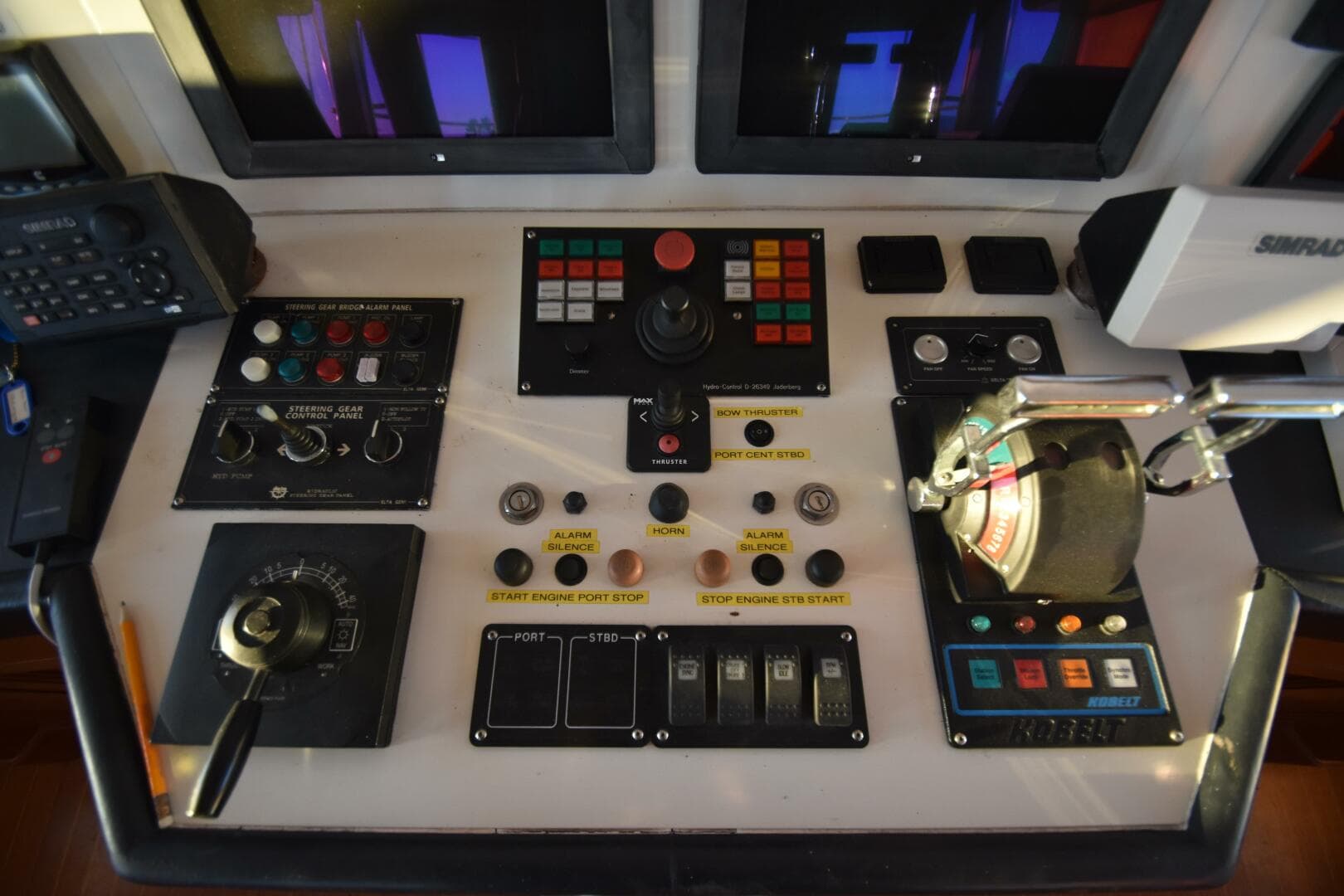 2006 Farmont 70 Expedition Yacht — photo 73