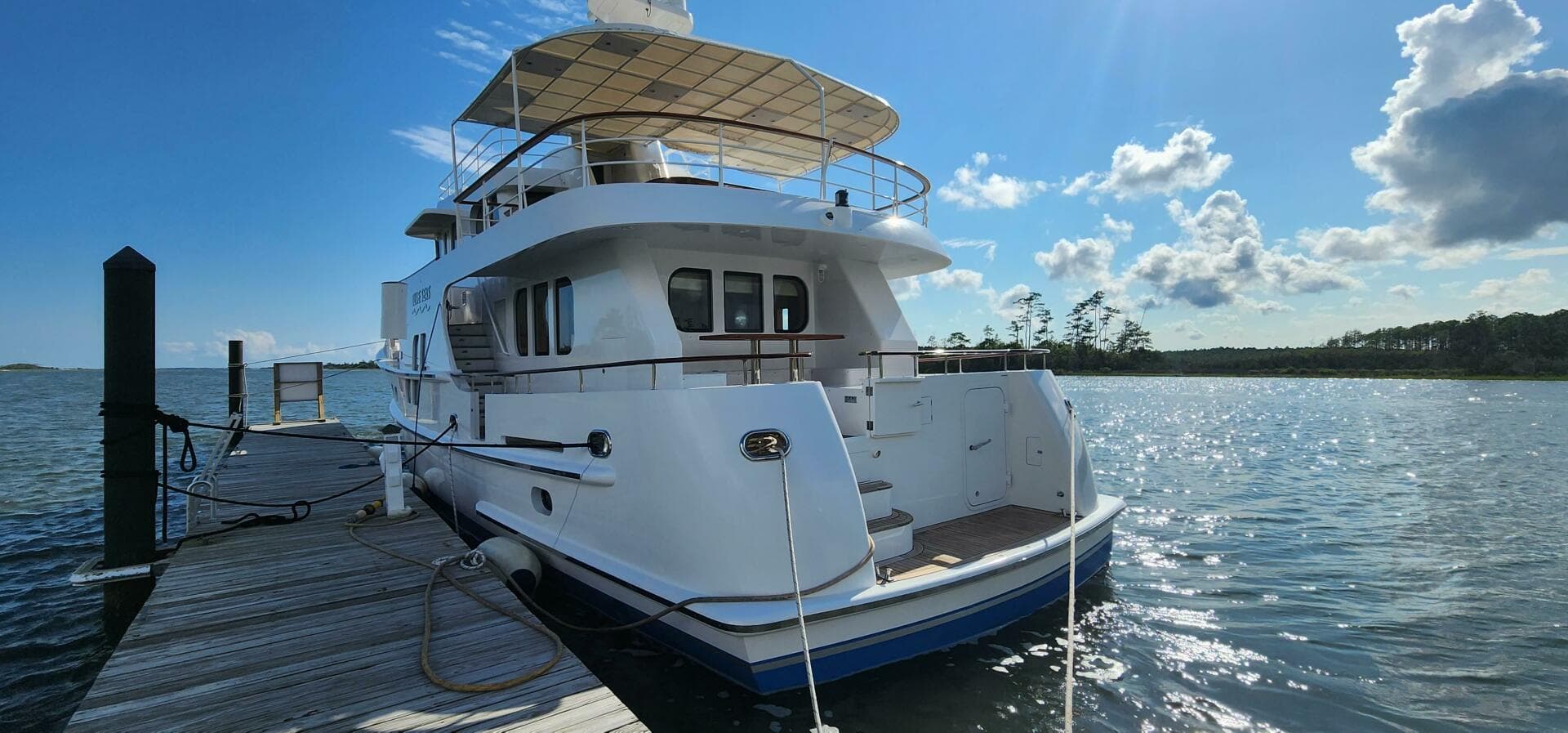 2006 Farmont 70 Expedition Yacht — photo 11