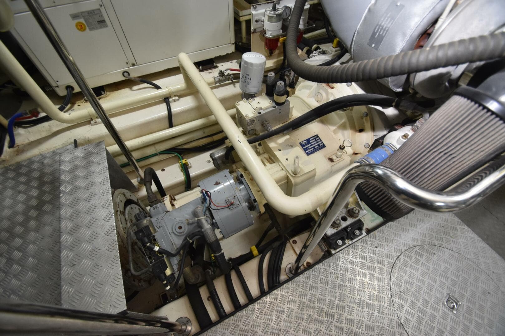 2006 Farmont 70 Expedition Yacht — photo 133