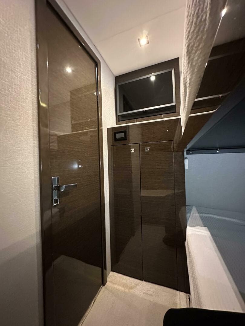 2019 Cruisers Yachts 50 Cantius — photo 26