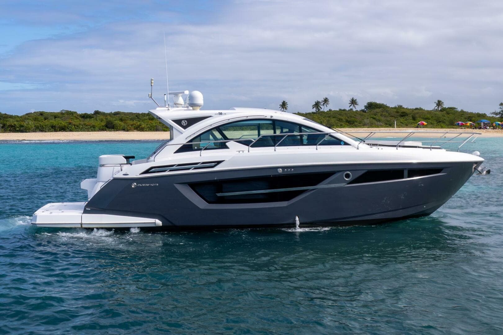 2019 Cruisers Yachts 50 Cantius — photo 1