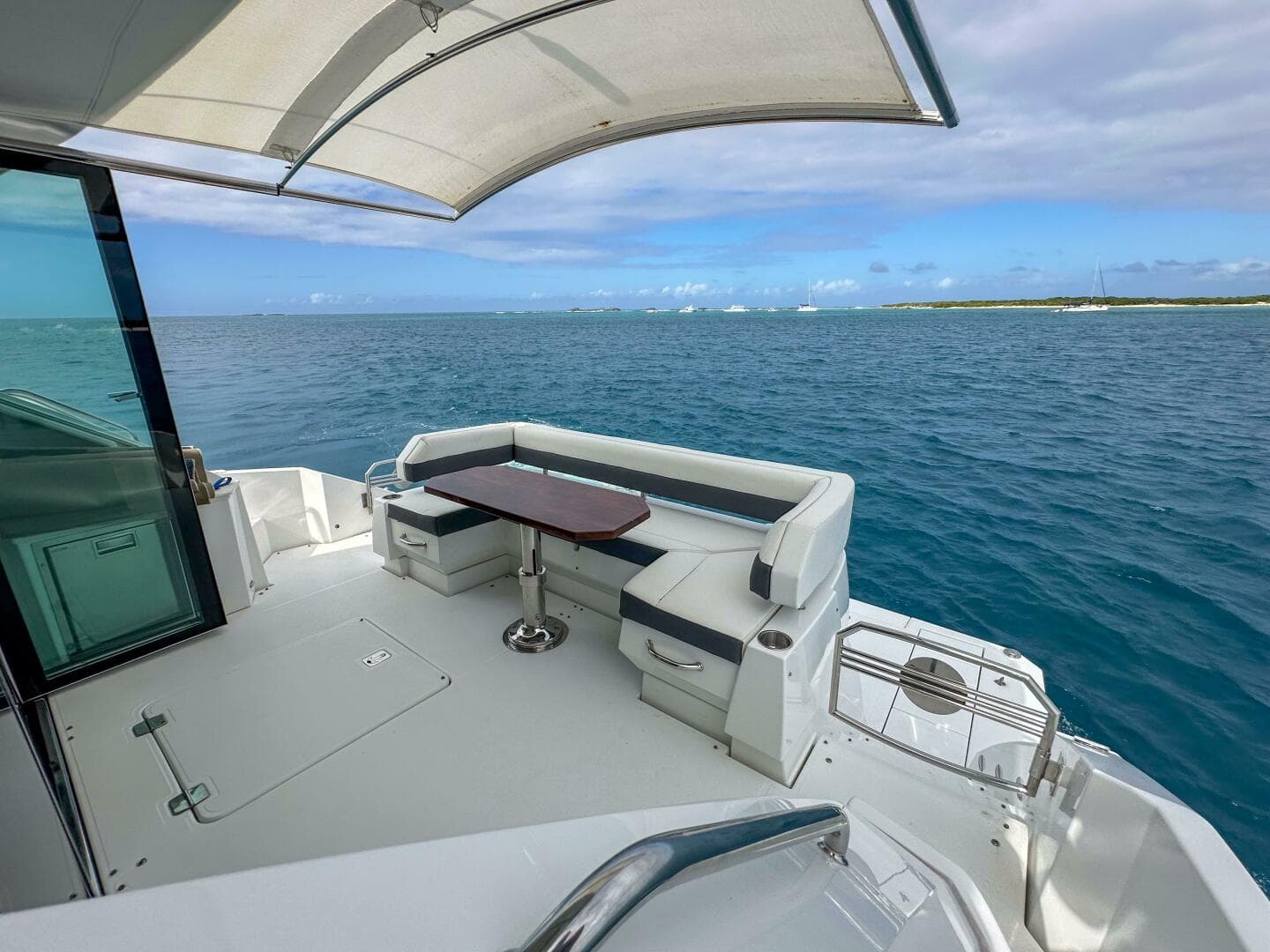 2019 Cruisers Yachts 50 Cantius — photo 35