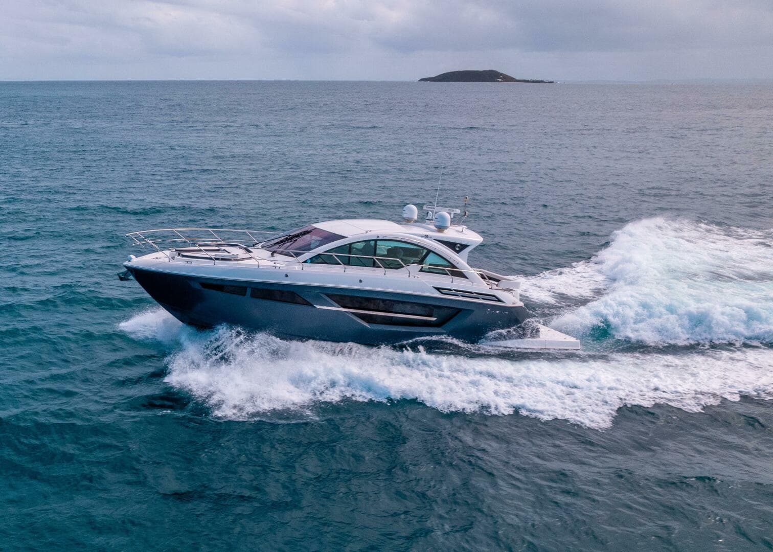 2019 Cruisers Yachts 50 Cantius — photo 5