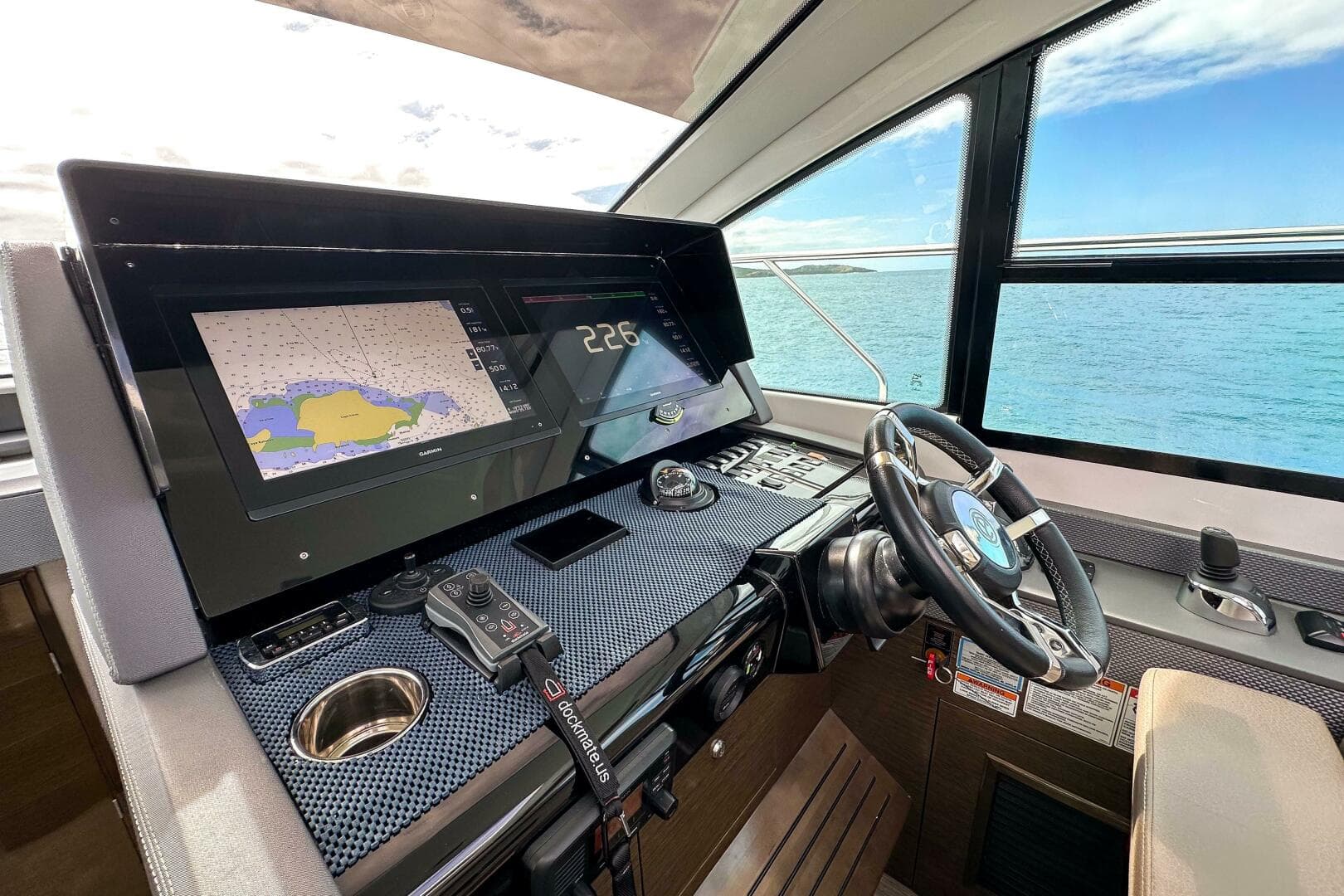 2019 Cruisers Yachts 50 Cantius — photo 34