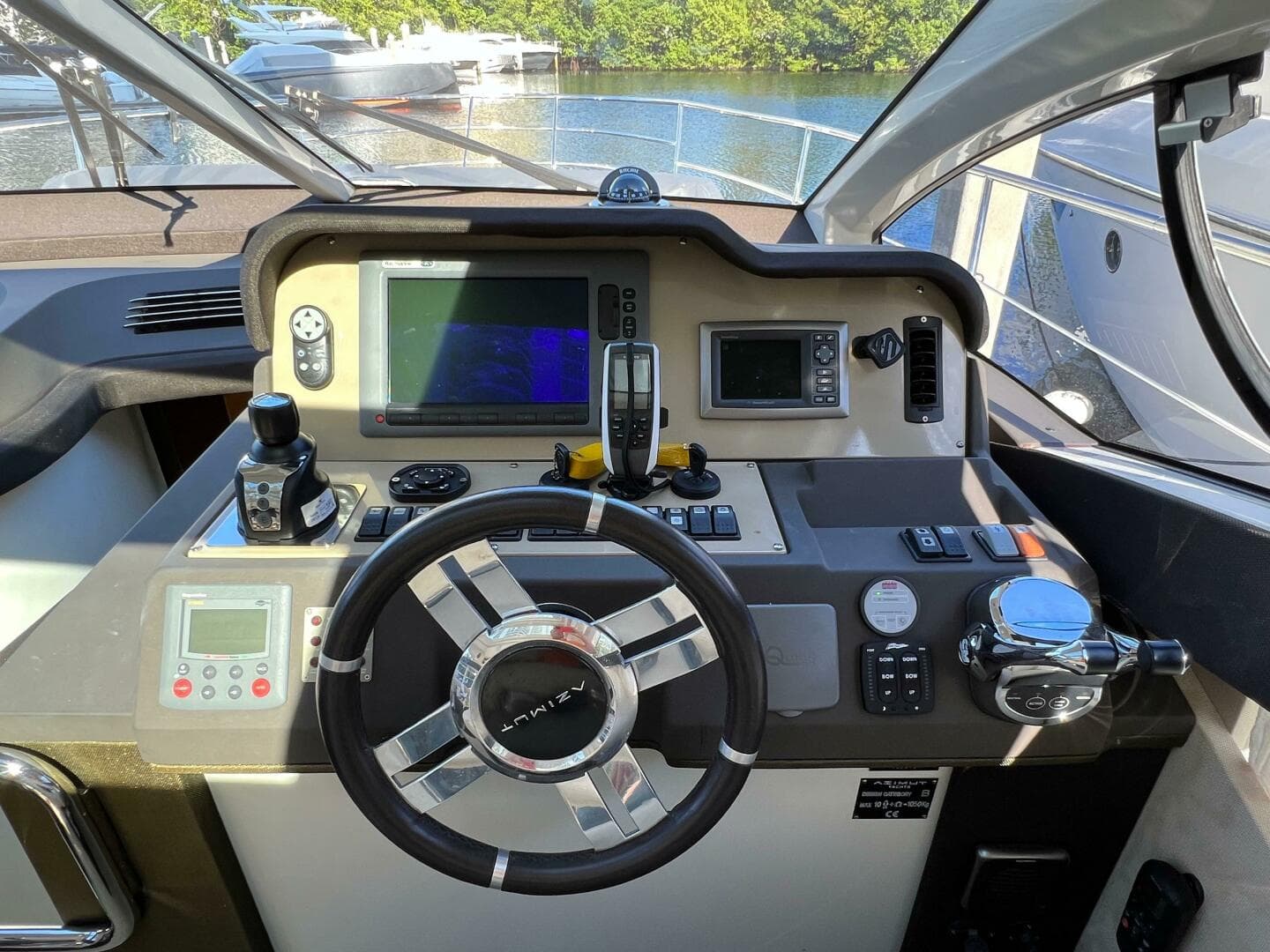2013 Azimut 40S — photo 8