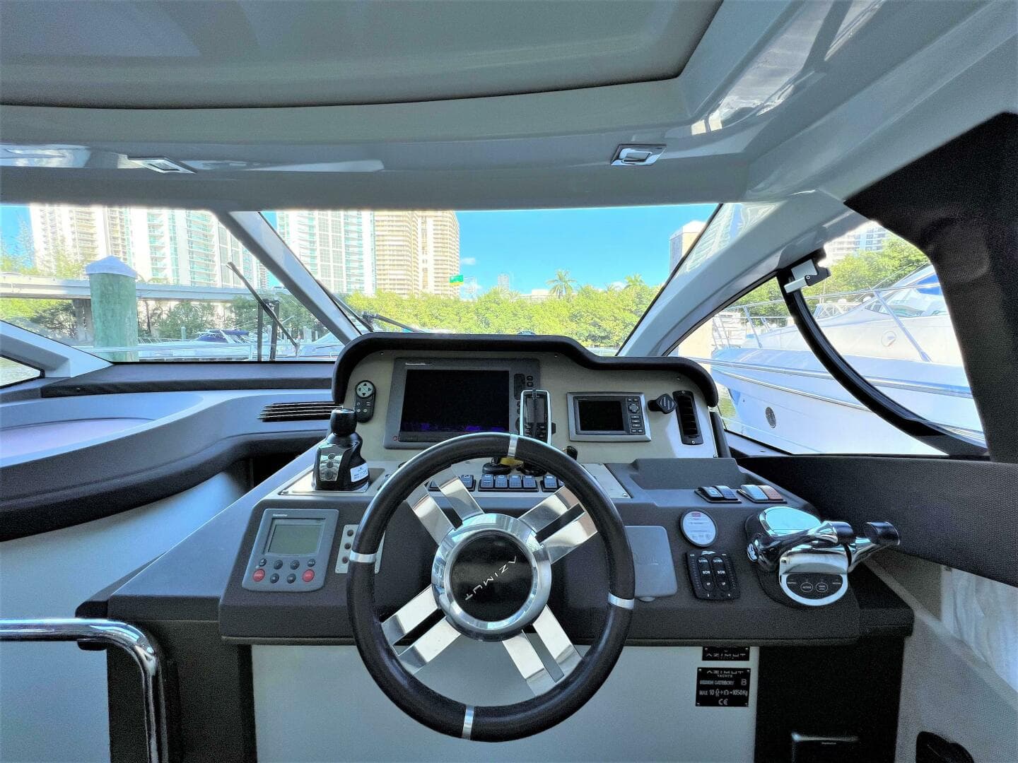 2013 Azimut 40S — photo 9