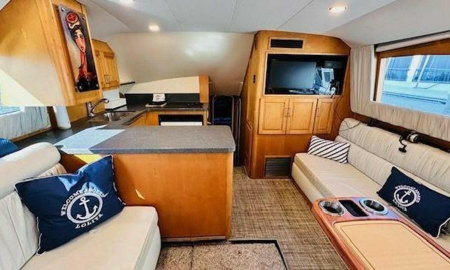 2001 Luhrs Convertible — photo 4