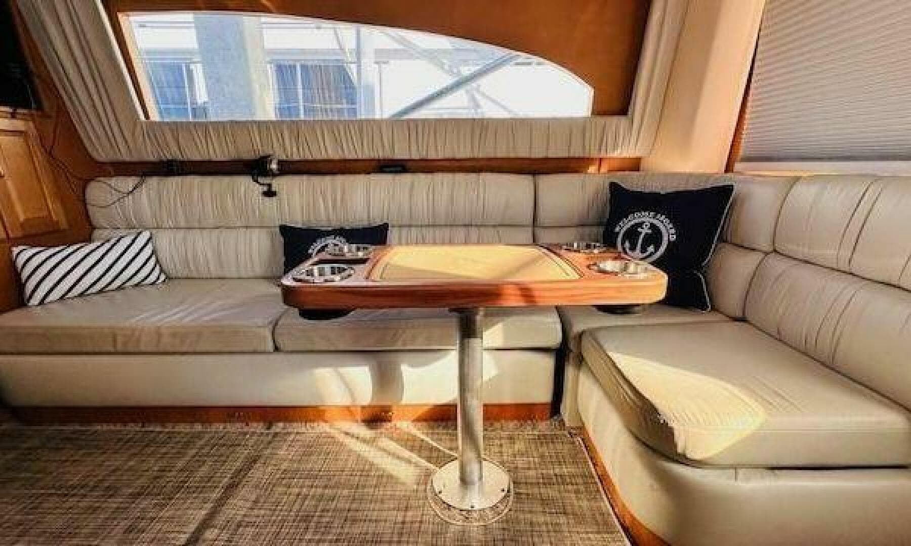 2001 Luhrs Convertible — photo 7